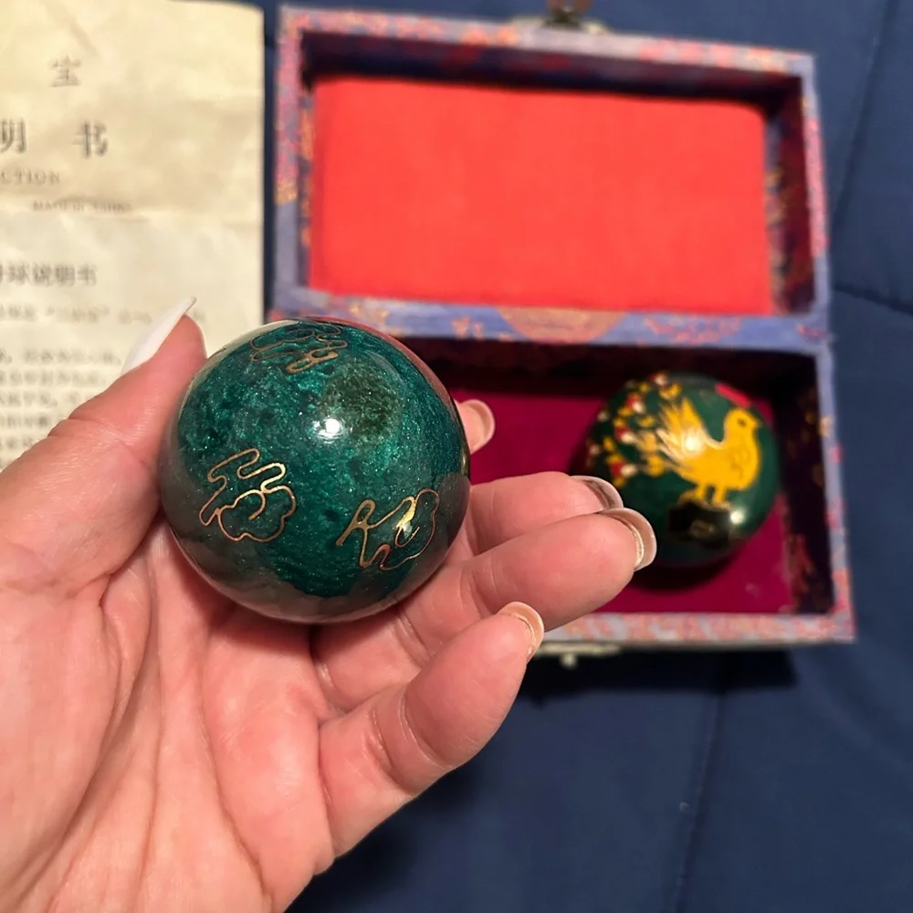 VINTAGE ASIAN Chiming Stress Balls • 2 Green w/ Dragons • - Picture 6 of 7